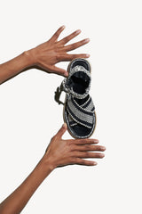 <transcy>AURORA</transcy>