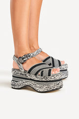 <transcy>CARMEN</transcy>