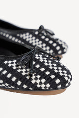 PAZ - ROUND-TOE FLEXIBLE SOLE BALLET FLATS