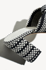 <transcy>SOL</transcy>