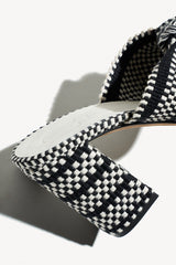 <transcy>SOL</transcy>