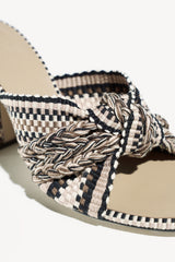 <transcy>SOL</transcy>